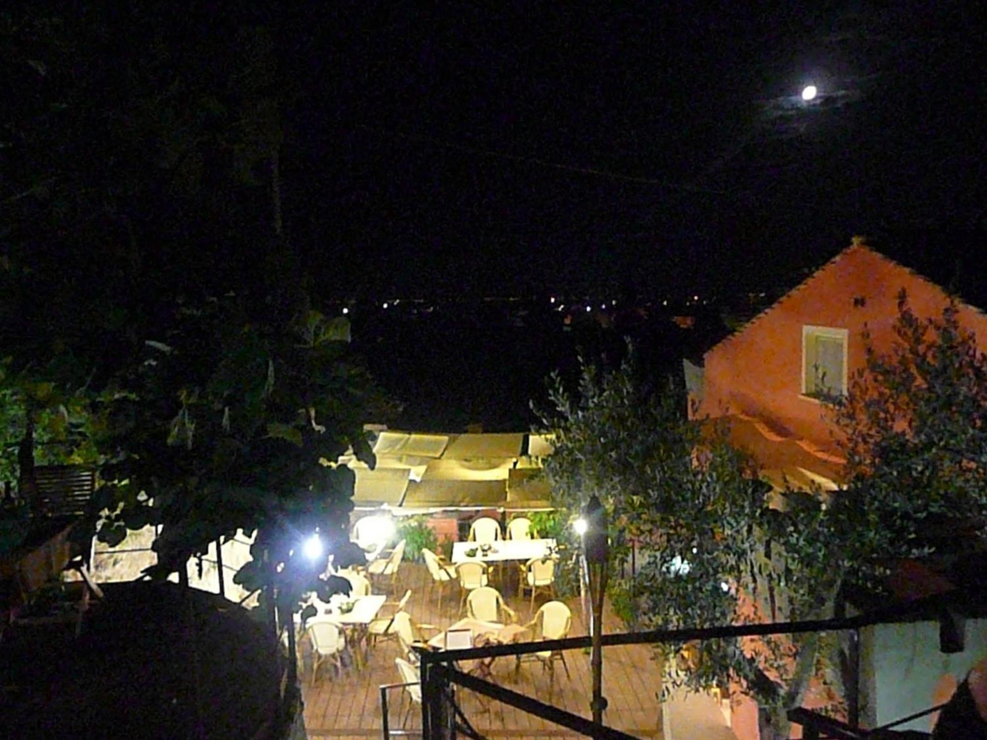 Giu Al Mulino Guest House Pontecagnano Bagian luar foto